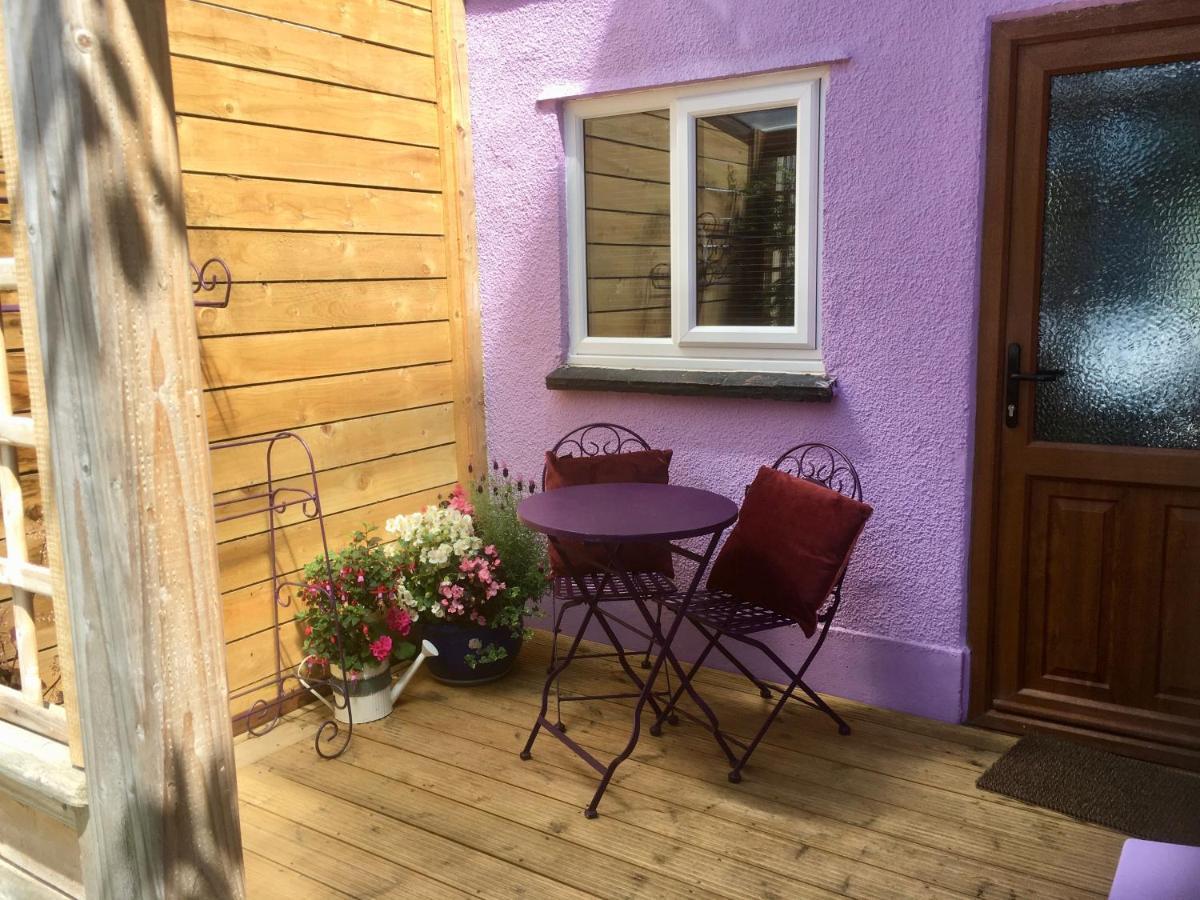Cute Self-Contained Guest Room With Ensuite And Private Decked Porch In Glastonbury Eksteriør bilde