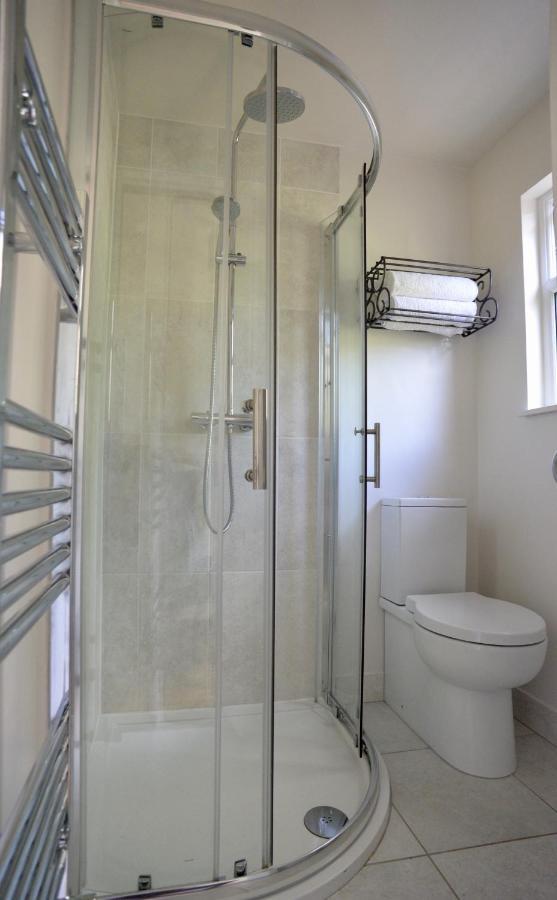 Cute Self-Contained Guest Room With Ensuite And Private Decked Porch In Glastonbury Eksteriør bilde